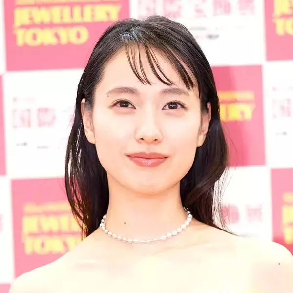 戸田恵梨香が印象激変！“リブート”した姿「なに、あの体型」「信じない」「言葉失う」「思った以上に…」