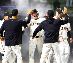 巨人・坂本勇人　１９日、ヤクルトと戦う福島・ヨークいわきスタジアムは９打数３安打で全て二塁打