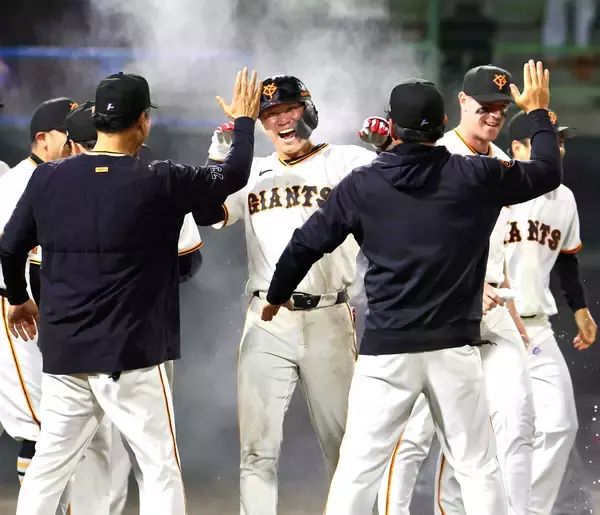 巨人・坂本勇人　１９日、ヤクルトと戦う福島・ヨークいわきスタジアムは９打数３安打で全て二塁打
