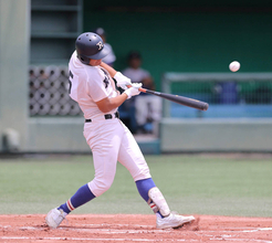 【高校野球】履正社が白星発進　辻竜乃介主将が先制打含む２安打２打点とけん引　元プロの父からの激励ＬＩＮＥに応えた…大阪大会