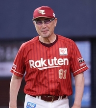 【楽天】吉井理人監督が語る大量得点の“分岐点”「あれが大きかった」１２得点で大勝「みんなできることをやってくれた」