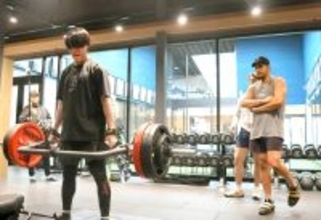 巨人・西舘勇陽「変われるか」ローテ初定着へ“雄星３か条”…花巻東先輩と合同トレ