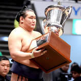 「【大相撲トーナメント】降雪も９０３０人が来場。２度目の優勝の豊昇龍「僕たちはファンがいないと何も出来ない」」の画像1