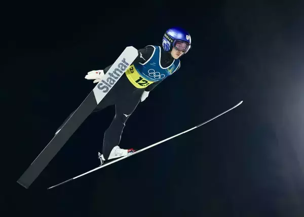 【五輪】高梨沙羅　４度目の五輪を終え感謝の涙「またこの舞台に立てるなんて」、ラージヒルは１７位でメダル逃すも「まだまだ頑張り続けたい」