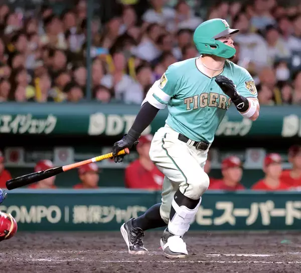 【阪神】佐藤輝明がうっぷん晴らす先制２点二塁打　２回から４イニング連続の得点圏でようやく適時打