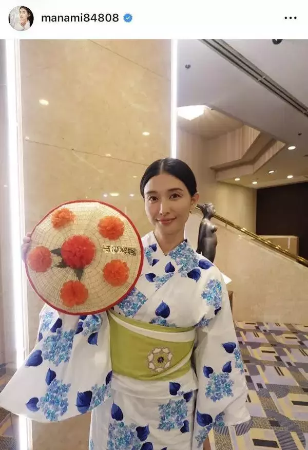 美女タレント、美しいあじさい柄の浴衣姿披露！橋本マナミが４２歳の誕生日を報告「浴衣姿が綺麗」「相変わらずお美しい」
