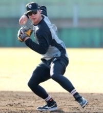 【巨人】ドラフト５位の小浜佑斗、複数ポジションＯＫ「ショートだけじゃダメじゃないかと」二塁でも軽快