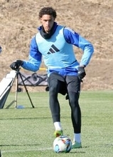 町田・原靖ＦＤ　新加入の１９７センチ大型ＦＷに感じる名助っ人の系譜「ちらっとイメージはある」