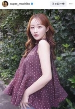 “青汁王子”と電撃婚‥てんちむの最新「巻きおろしヘアー」に「妻感出てる」の声