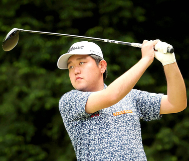 米沢蓮が２年ぶり３勝目　大混戦を逃げ切り賞金４０００万円獲得　宋永漢とのＰＯを１ホール目で制す…前沢杯最終日