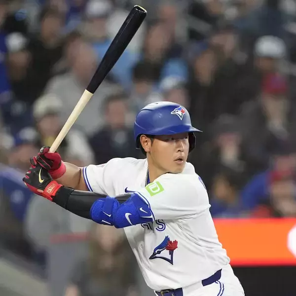 岡本和真、１打席目は二飛　「５番・三塁」でスタメン　９戦ぶりのアーチなるか　シティコネクトユニホームを着用　