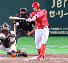 【広島】３戦ぶり２番の菊池涼介が先制打！４番・坂倉将吾も適時二塁打で続いた「キクさん（菊池選手）に続けて良かった」　８戦連続で２得点以下の打線が３回に２得点