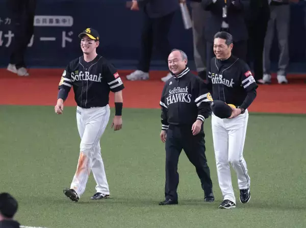 【ソフトバンク】小久保裕紀監督、Ｖ３即４番に“指令”栗原陵矢に「４０発打ってほしい」現在３７本塁打