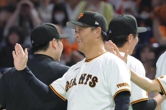 【巨人】橋上監督代行「まずはやっぱり田中投手」「一番の勝因」田中将大を絶賛　今季最多１４得点で打のベテランも称賛…一問一答