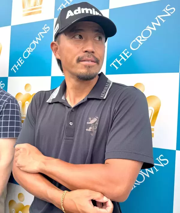 小平智「優勝しか見ていない」１差２位で最終日へ　１８番で８メートルを沈めてパーセーブ