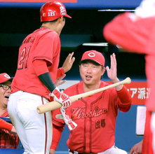 【広島】新井貴浩監督「期待に応えてくれた」前日プロ初安打の名原典彦を１番起用　９回に３Ｋ締めの森浦大輔は「本来の姿に戻ってきている」一問一答