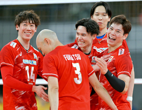 【バレー】日本男子、第１セットは２３―２５で落とす　石川祐希ら先発、五輪３度金メダル・ブラジルとアジア選手権前最後の強化試合
