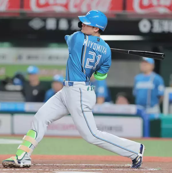 【日本ハム】西武に快勝　２位と１・５差接近　先発・有原が６回１失点７勝、清宮幸キャリアハイ１９号！