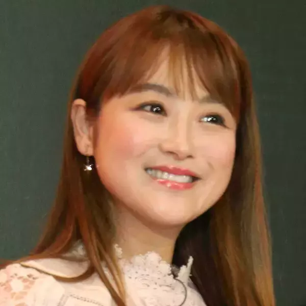 鈴木奈々「買うかまだ迷ってるよー！」愛車候補に試乗する姿にフォロワー反応「仲間に」「車がデカく見える！」「ただ小回りが…」