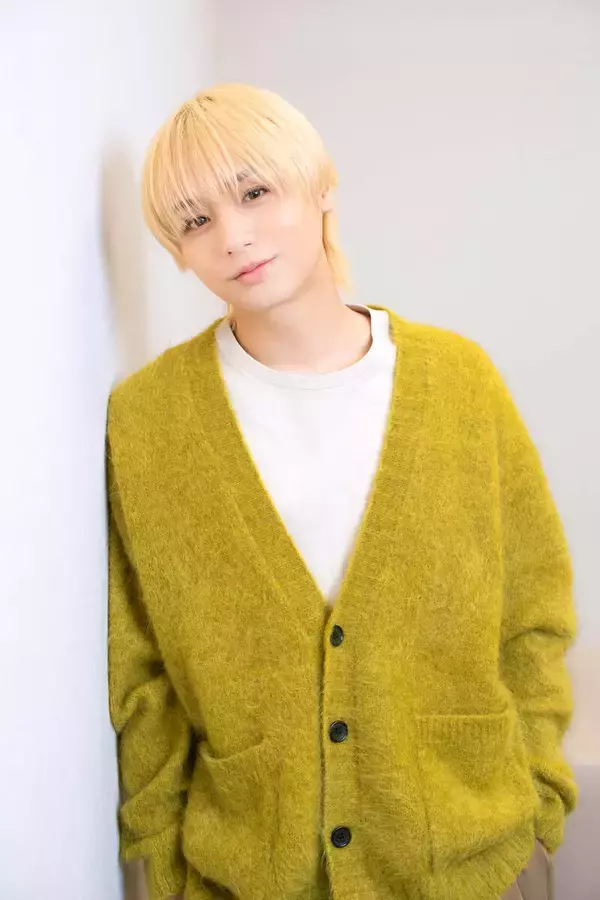 伊野尾慧　金髪姿にカメラマン思わず「艶っぽいですね」殺風景な取材部屋が一気に華やいだ