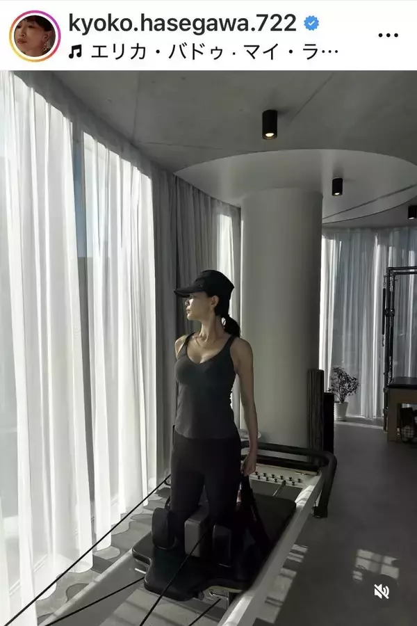 長谷川京子「朝８時スタートのピラティス」“朝活”に反響「素敵なボディー」「美しい」「努力の結晶」