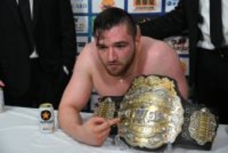 史上最年少「ＩＷＧＰヘビー級」新王者・カラム・ニューマン、５・４福岡で鷹木信悟と初防衛戦…全対戦カード決定