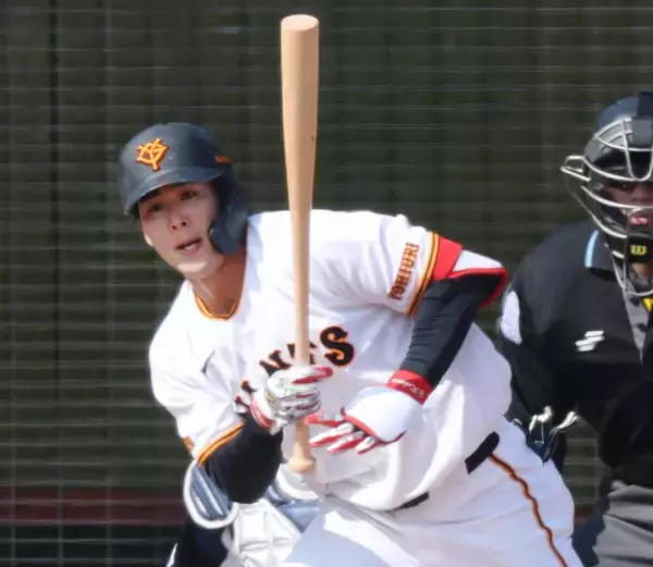 【巨人】ドラフト制後球団初の快挙に花添える　ドラ５・小浜佑斗がプロ初安打　新人５選手が４月中に１軍出場