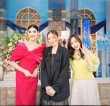 「「同じ生まれ年と知り驚愕！！！」５４歳のアンミカが同い年の松雪泰子の透明感に大興奮」の画像1