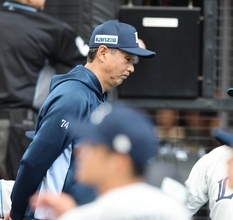 ＣＳ敗退の西武・西口文也監督がこぼした本音　痛感した来季への課題「勝負弱さ」「埋められない」「力の差が」…日本ハムに屈辱の連敗で終戦
