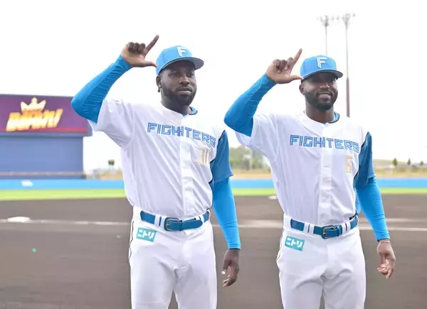 【日本ハム】新外国人サウリン・ラオがキャンプ合流会見　ド軍・山本由伸の準備力に感銘　瞑想＆日本文化吸収で「ステップアップ」