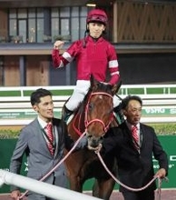 【ＮＡＲグランプリ２０２５表彰式】特別表彰馬・フォーエバーヤング　矢作調教師「本当にスゴイ馬」