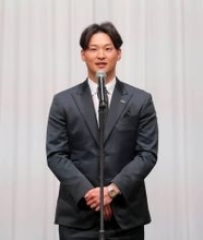 【巨人】吉川尚輝選手会長があいさつ「チーム全体が同じ方向を向いて前進あるのみ」　燦燦会に出席