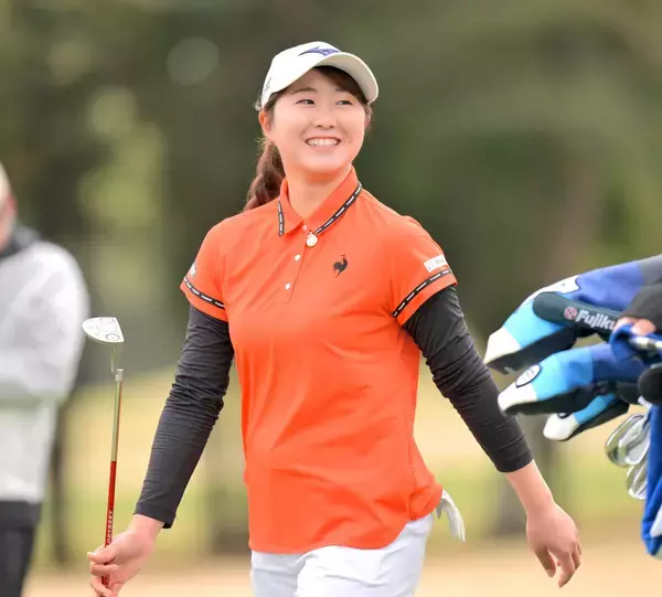 早大出身の稲垣那奈子、地元・埼玉で大会コース記録に並ぶ今季自己最少の６５　通算２勝目へ単独首位発進も「自分でもよくわかりません」