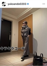 キラキラ！６７歳・安藤優子さん、買い出しファッションに反響「どちらのスーパーモデル」「買い出しというよりパリコレ」