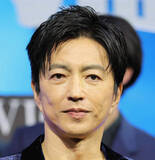 「「お馬さんもデレデレ」大沢たかお、今年の干支との「神聖ショット」を披露「どちらの貴公子ですかね？？」「ロイヤル級で尊過ぎ！」」の画像1