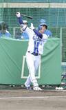 「【ＤｅＮＡ】逆襲に燃える梶原昂希が今季“チーム１号”　初の対外試合で先制２ラン　１番＆外野の定位置奪取へ」の画像1