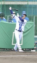 【ＤｅＮＡ】逆襲に燃える梶原昂希が今季“チーム１号”　初の対外試合で先制２ラン　１番＆外野の定位置奪取へ
