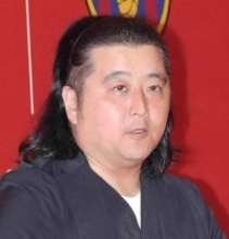 長州小力が道交法違反容疑　信号無視や無免許運転をしたとして警視庁が書類送検へ