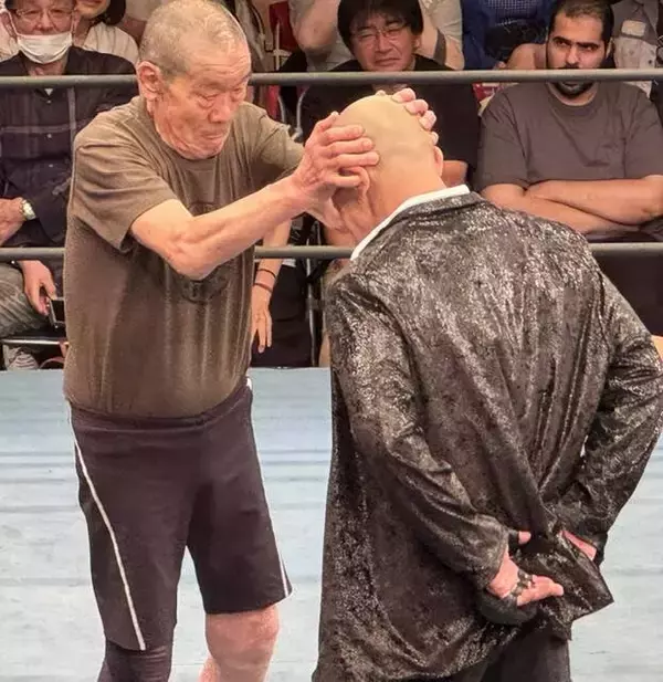 “喜寿になったテロリスト”藤原喜明、記念マッチで髙橋義生に敗れる…「７７歳」初戦を飾れず「だからどうしたってんだ！たった１回負けただけだ」…５・２７後楽園
