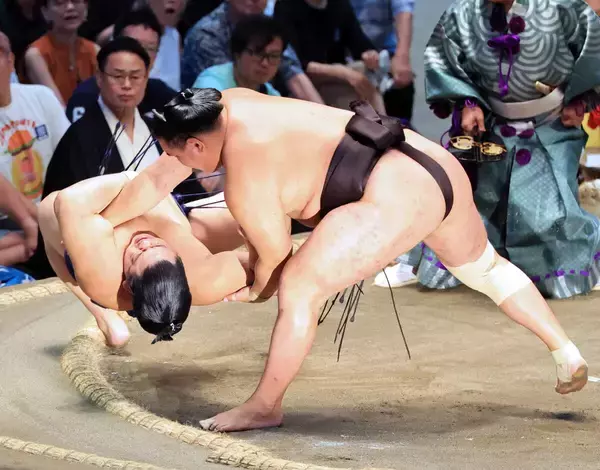 豊昇龍が５勝目　平戸海に勝ち連敗回避　横綱初優勝にはもう負けられない