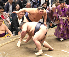 横綱・大の里、語った故郷への思い「今回も石川にいい報告ができるように」豪雨被害から２年　復活Ｖへ単独首位キープ