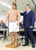 「父は県知事で元柔道世界王者　モンゴル出身のスフバットが新弟子検査で「２年以内に関取になる」と決意」の画像1