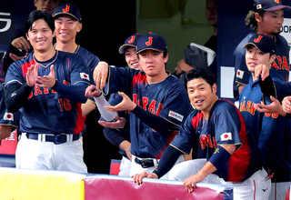 侍ジャパン、移動で新大阪駅がパニックに　大谷翔平ら登場で騒然…厳戒態勢も約３００人超が集まり熱狂