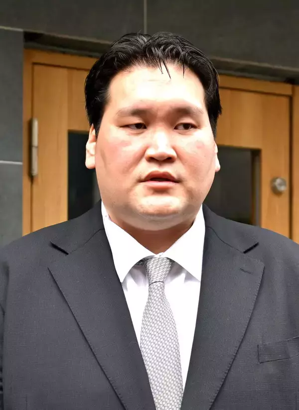 “情状酌量”の処分に　伯乃富士にも落ち度、常習性がない、自主申告などで２階級降格と３か月の１０％報酬減俸…伊勢ケ浜親方の暴力事案