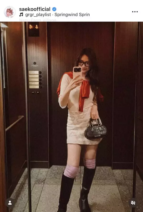 紗栄子、神スタイルすぎて滅！美しいくびれでポーズ決めたショットに「さすが」「美貌は変わらず」「たまらん」ファンもん絶！