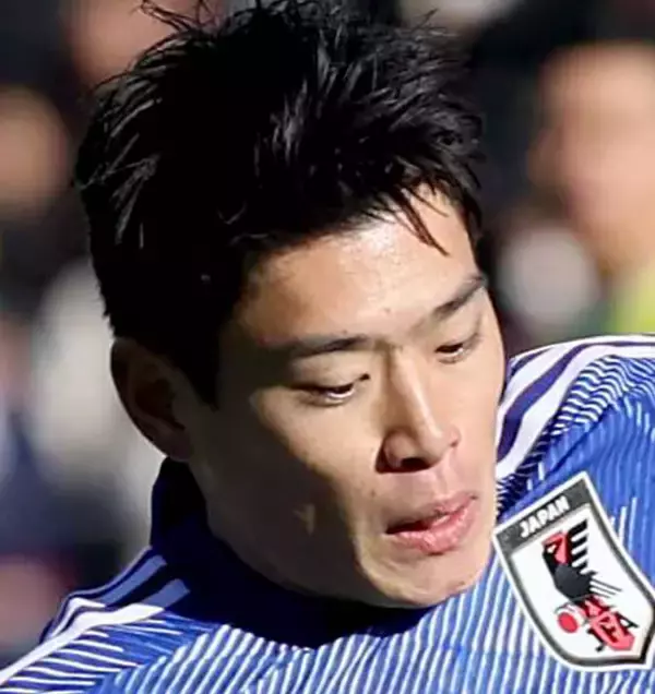 日本代表に激震　鈴木唯人が鎖骨骨折で手術　W杯出場は絶望的…フライブルクは無期限離脱と発表