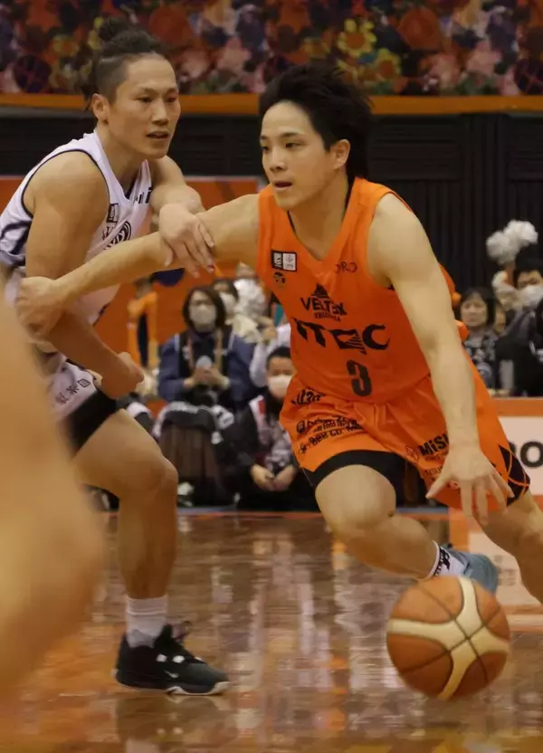 【Ｂ２リーグ】ベルテックス静岡が今季特別指定選手のＰＧ山本愛哉と２年契約で合意　１６３センチの司令塔は「チームを勝たせる選手になる」