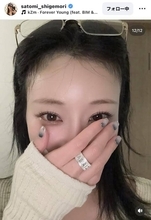 “めちゃイケ”でブレイク、へそ出しコーデで美ウエスト披露！「可愛い」「どんどん魅力が…」　重盛さと美が公開