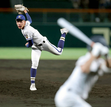 【甲子園】霞ケ浦が中京のプロ注目エース・鈴木悠悟から５得点と攻略　逆転勝ちで２年ぶりに初戦突破