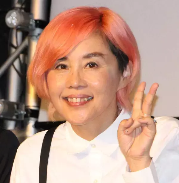 ６３歳・野沢直子、再婚した１３歳下イケオジ夫を顔出し「トラ、５０歳。ハピバー」